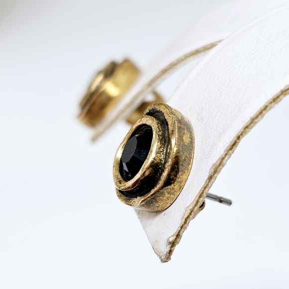 Patricia Locke Earrings - Picture 5 of 9